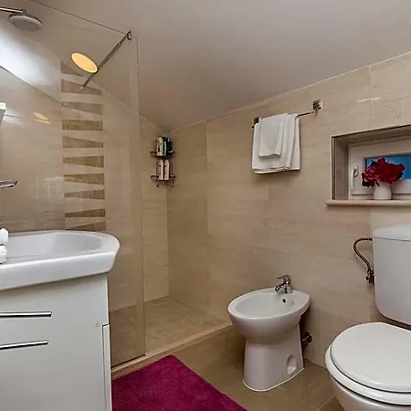 Cetinic 4*